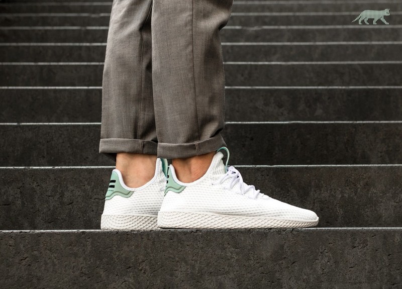 Adidas tennis hu on sale pharrell holi green